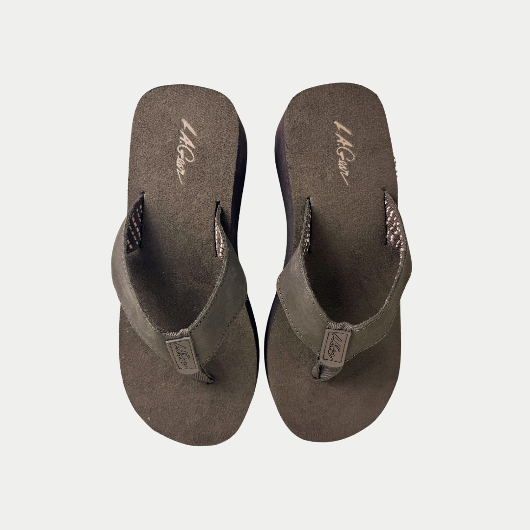 La gear sandals store